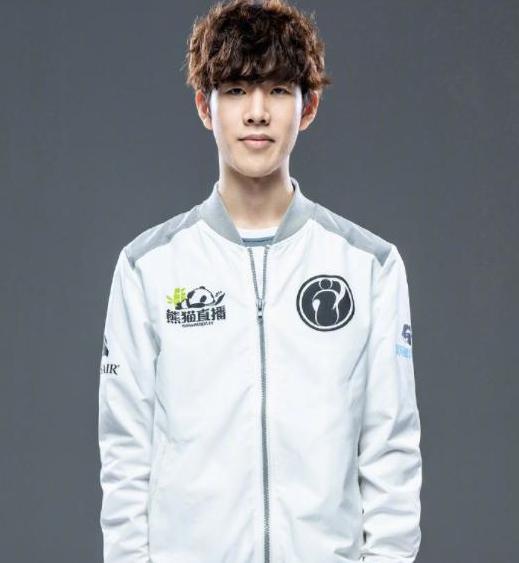 Bo更长文为假赛致歉，甚至还为此剪了个光头