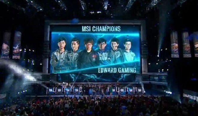 奖牌收割者 s1mple荣膺BLAST秋决MVP奖牌