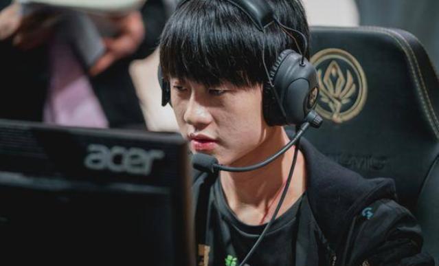 WBGvsLNG前瞻：Scout各项数据包围Xiaohu 两支队伍均运营为主